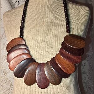 Vintage Wood Necklace w Oval Pieces